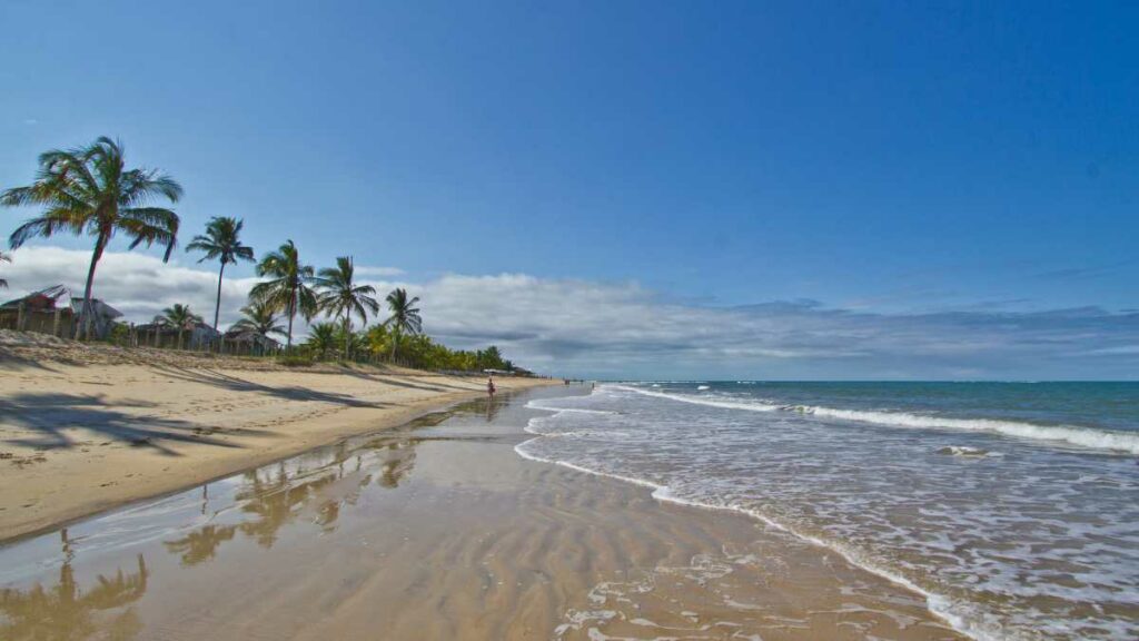 Praias paradisíacas no sul da Bahia