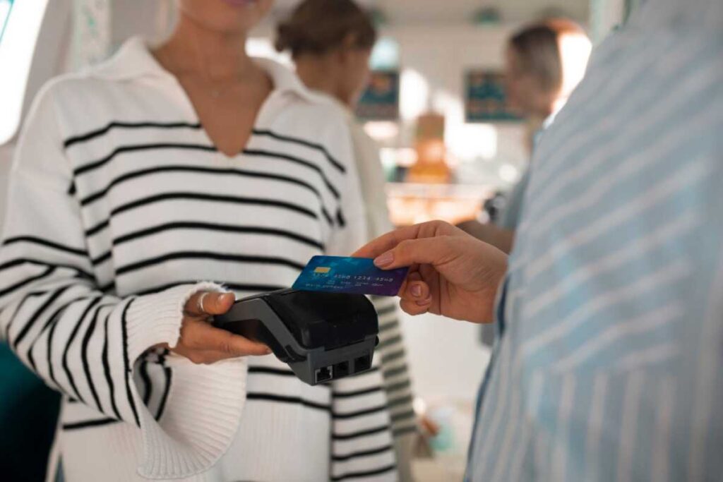 Como diferentes setores se adaptam às mudanças no comportamento do consumidor